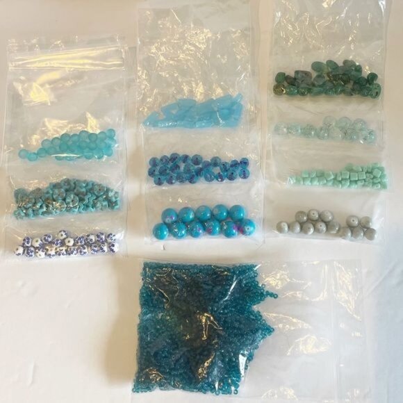 Lot Of 9 Assorted Blue Themed Beads 228 Pcs For Jewelry Making Crafting Projects - Picture 1 of 16
